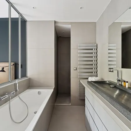 Veeve - Industry Chic Apartment Paris